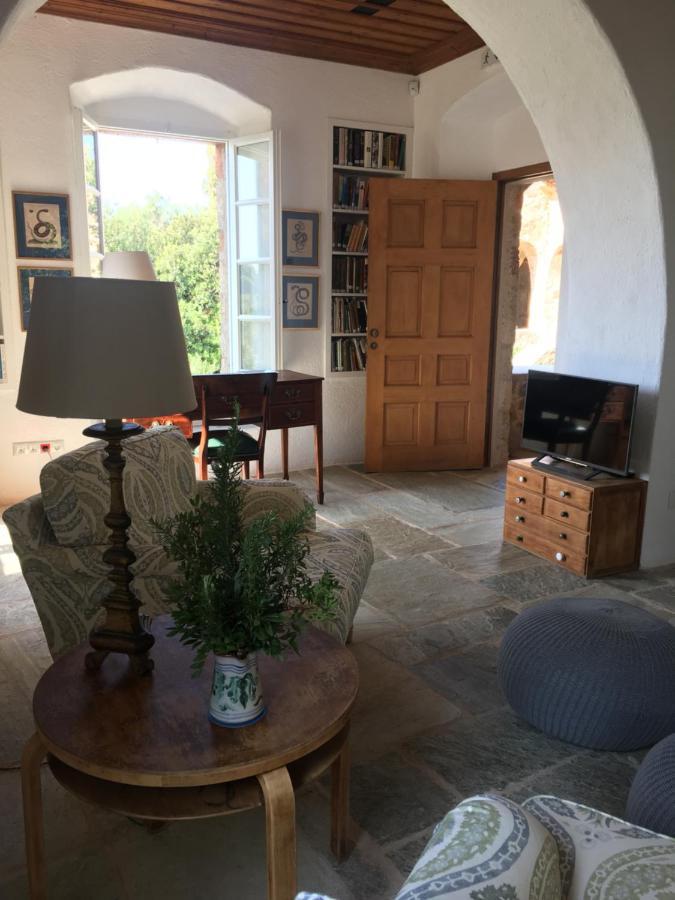 Patrick & Joan Leigh Fermor House Bed & Breakfast Kardamyli Dış mekan fotoğraf